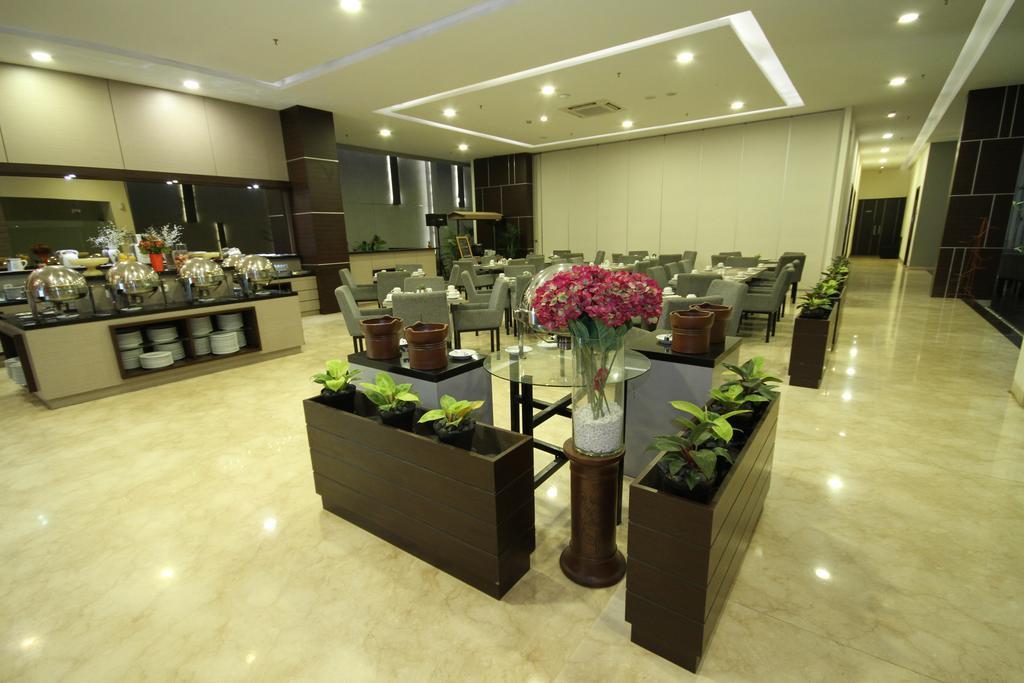 Atlantic City Hotel Bandung Exterior photo