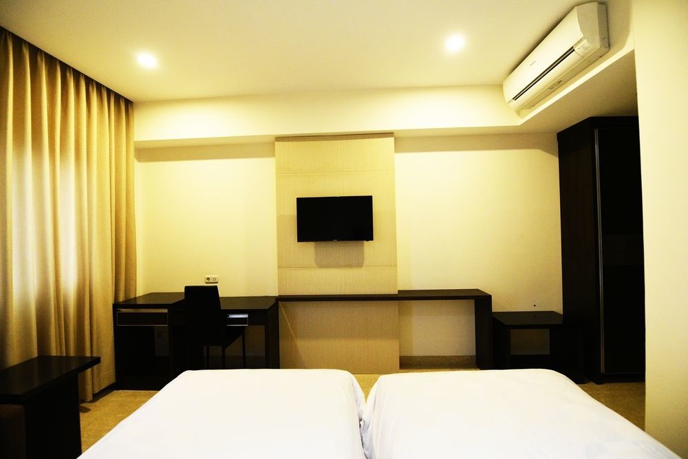 Atlantic City Hotel Bandung Exterior photo