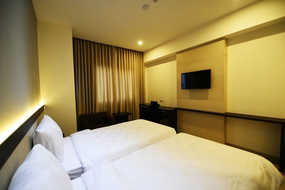 Atlantic City Hotel Bandung Exterior photo