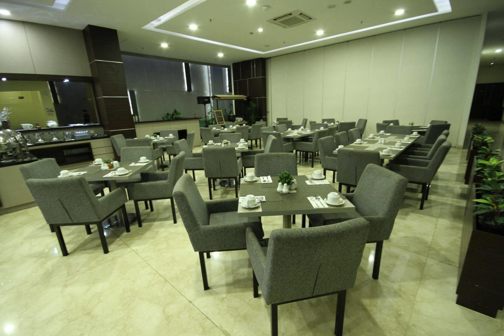 Atlantic City Hotel Bandung Exterior photo