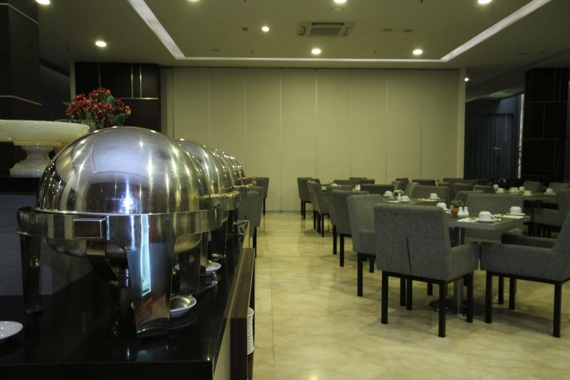 Atlantic City Hotel Bandung Exterior photo